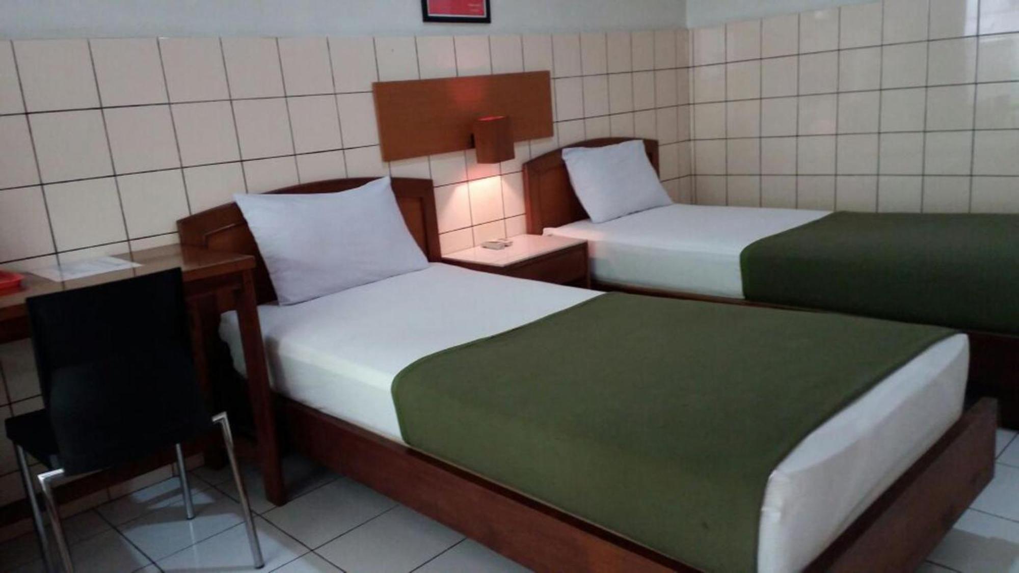 Hotel Aneka Baru Sleman  Exterior photo